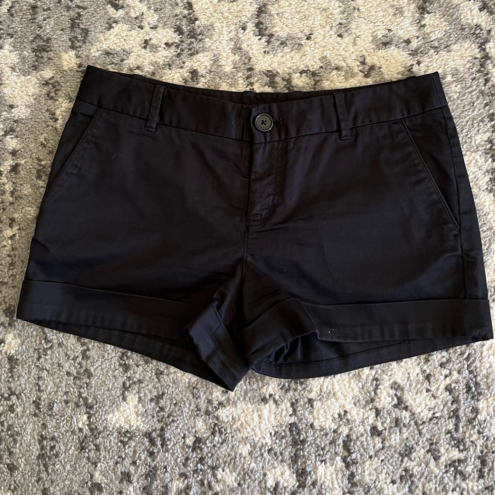 Aritzia - Talula Black Shorts